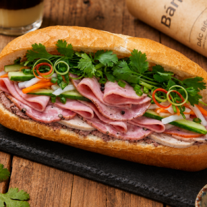 Bánh Mì Pate Thịt Nguội [Pate & Jambon/Ham] (B6)